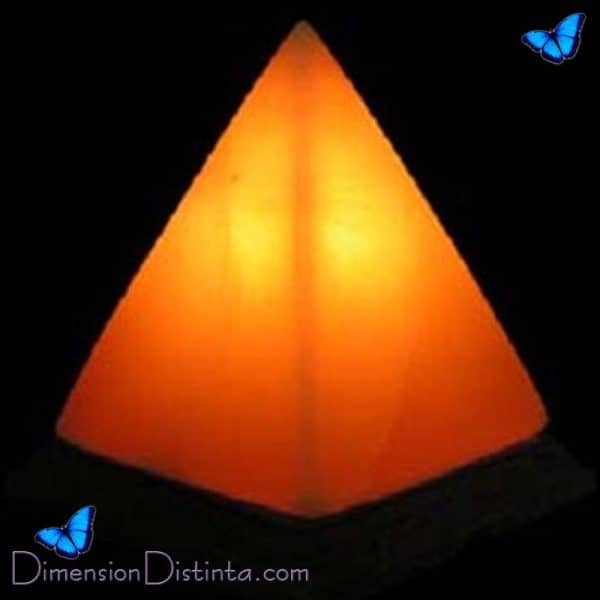 Imagen nuevo modelo lampara de sal piramide 18 x 21 cm | DimensionDistinta