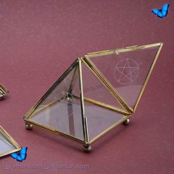 Imagen piramide cristal accesible 13cm aprox cpentagrama | DimensionDistinta