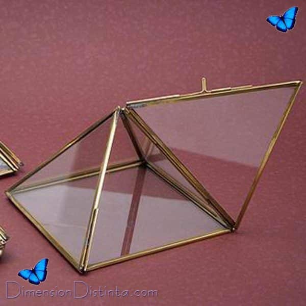 Imagen piramide cristal accesible 16cm aprox cpentagrama | DimensionDistinta