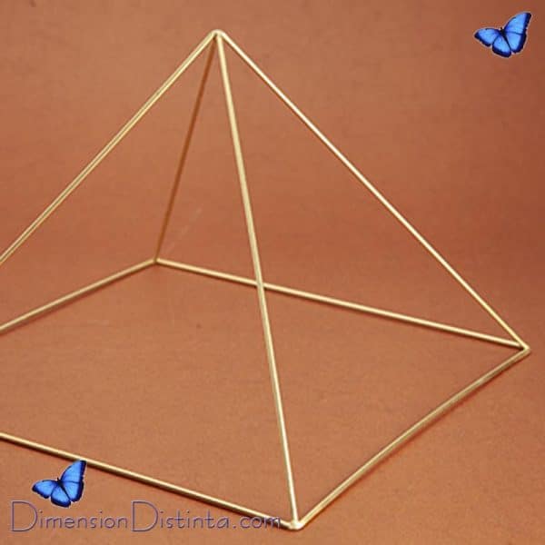 Imagen piramide varillas 27 cm | DimensionDistinta