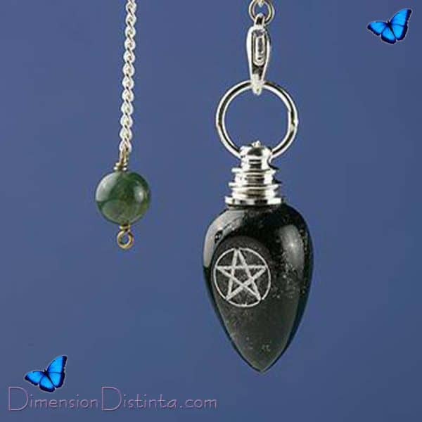 Imagen pendulo piedra verde simbolo pentagrama 42 cms 23 gramos | DimensionDistinta