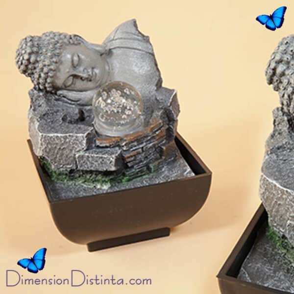 Imagen fuente resina gris busto buda echado con bola | DimensionDistinta