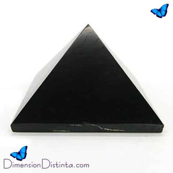 Imagen piramide de shunguita pulida 6cm | DimensionDistinta